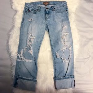 Abercrombie & Fitch - Destroyed Boyfriend Jeans
